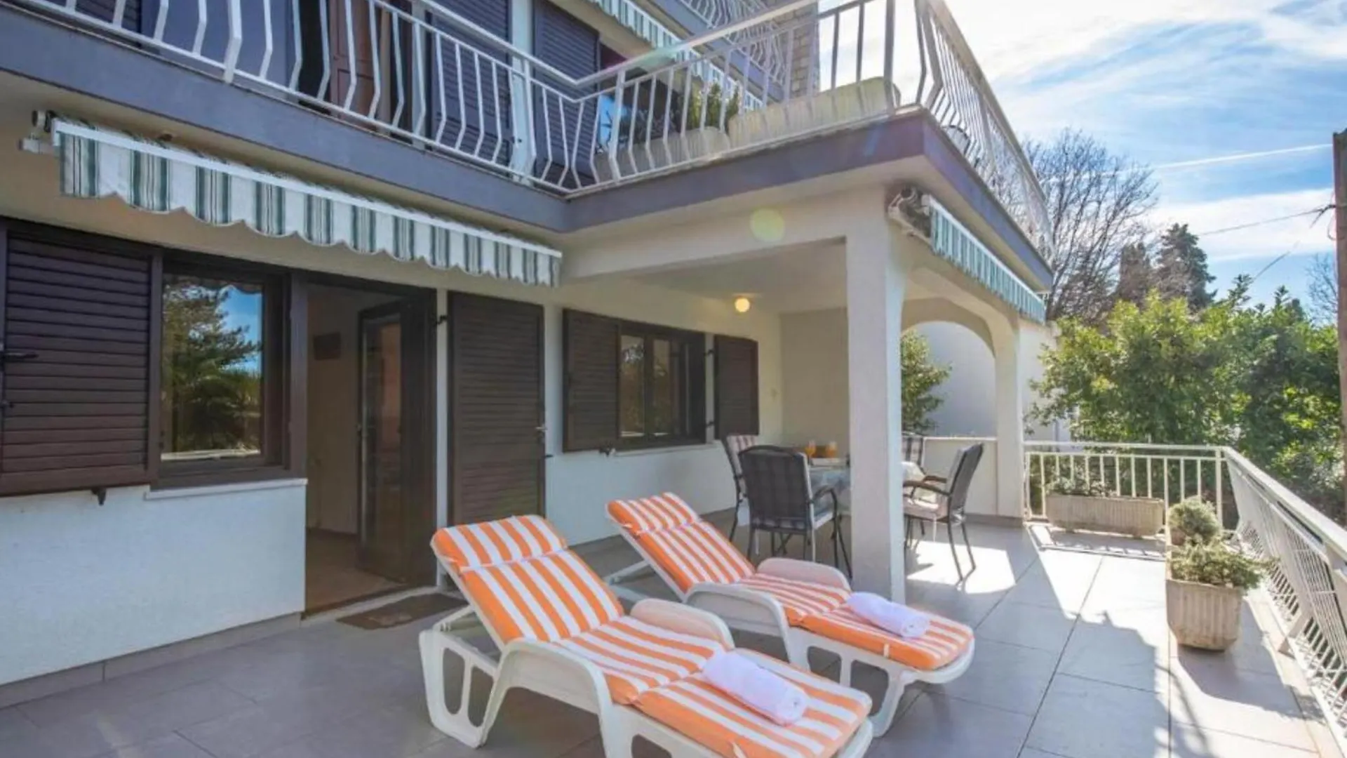 Apartment With Balcony And 1 Room Njivice 0*,  Κροατία