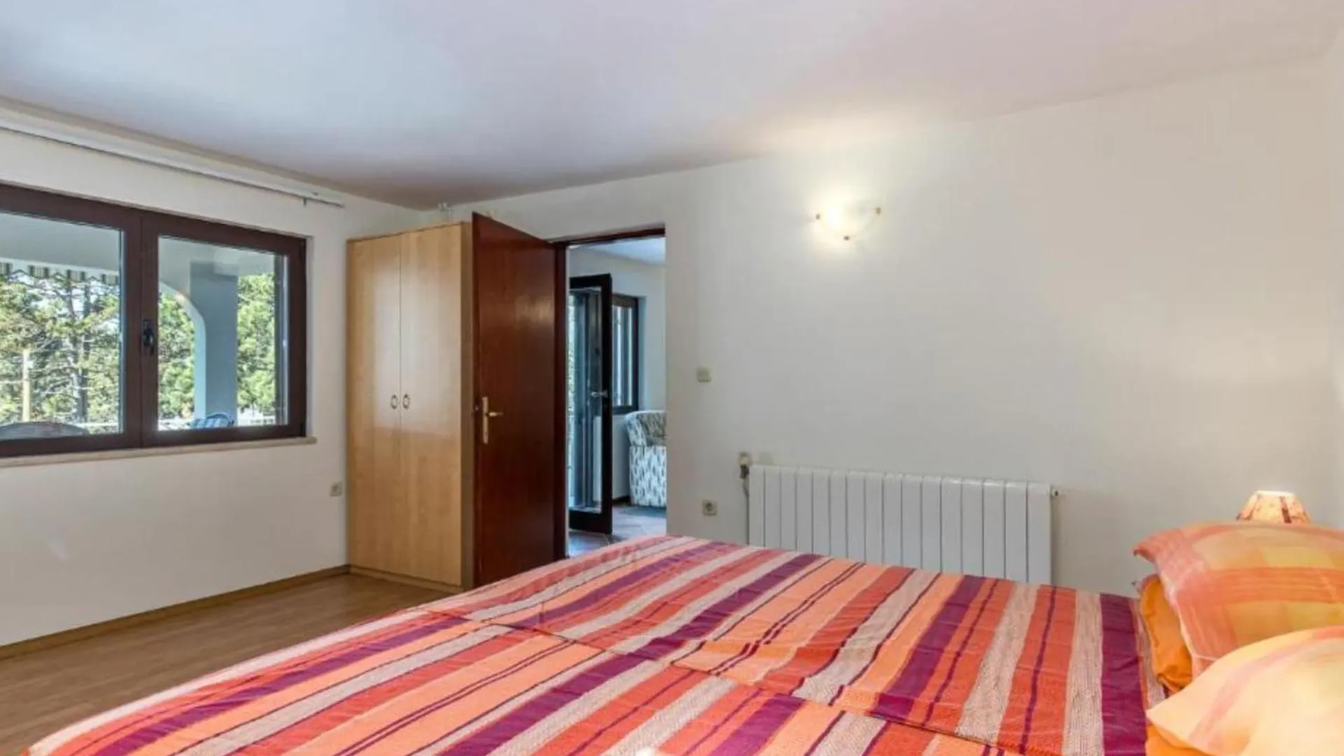 Apartment With Balcony And 1 Room Njivice