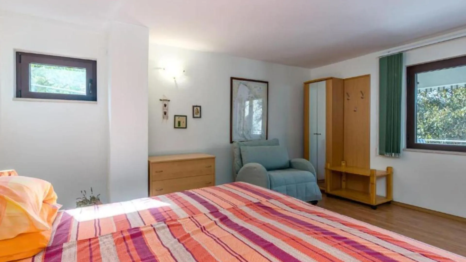 Apartment With Balcony And 1 Room Njivice